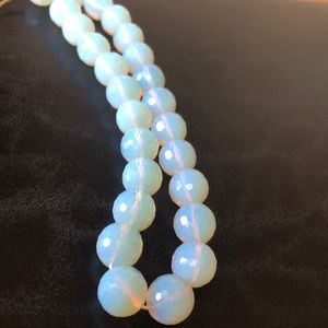 25 glass beads